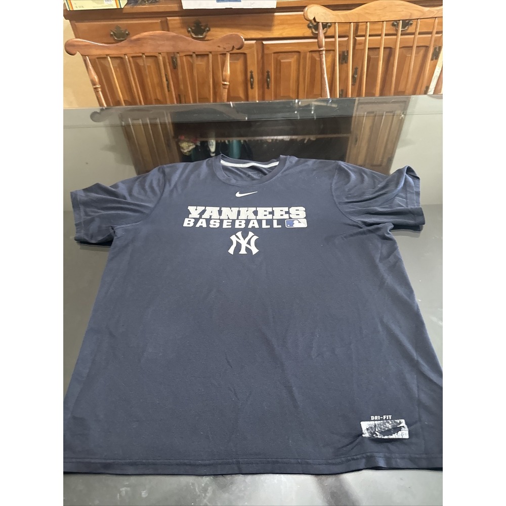 New York Yankees Nike Drifit Tshirt Large